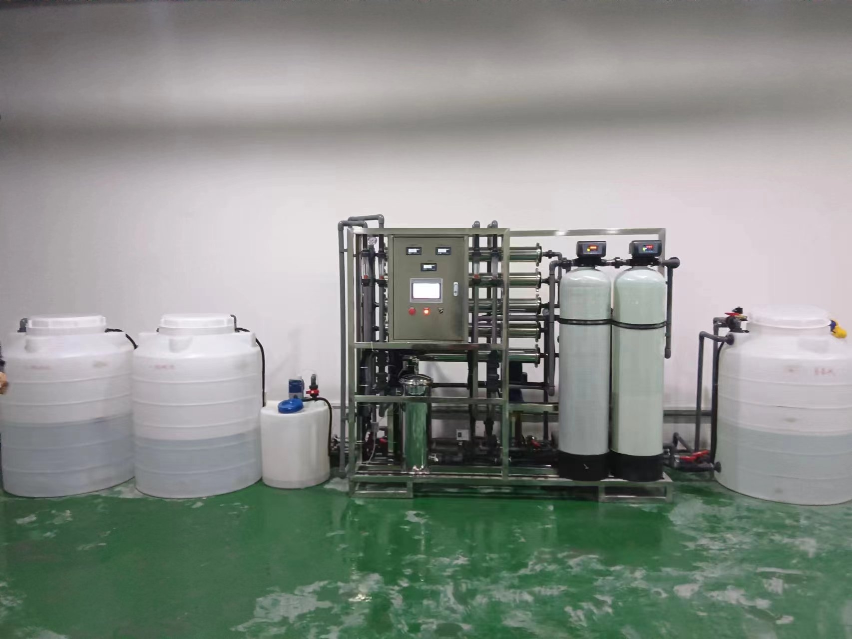 纯水的4个常见误区(图1) b1936103-8785-44d2-bc73-3b7bdb6fd422.jpg